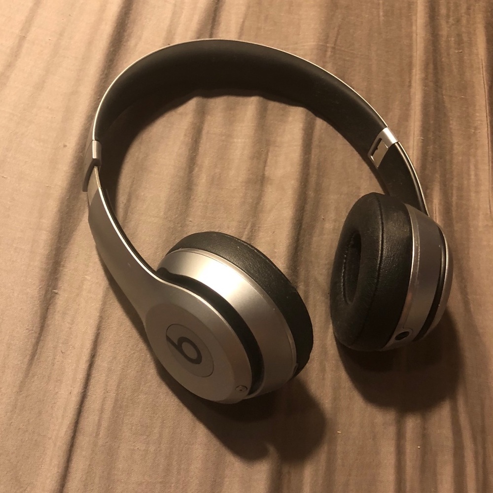 Beats Solo